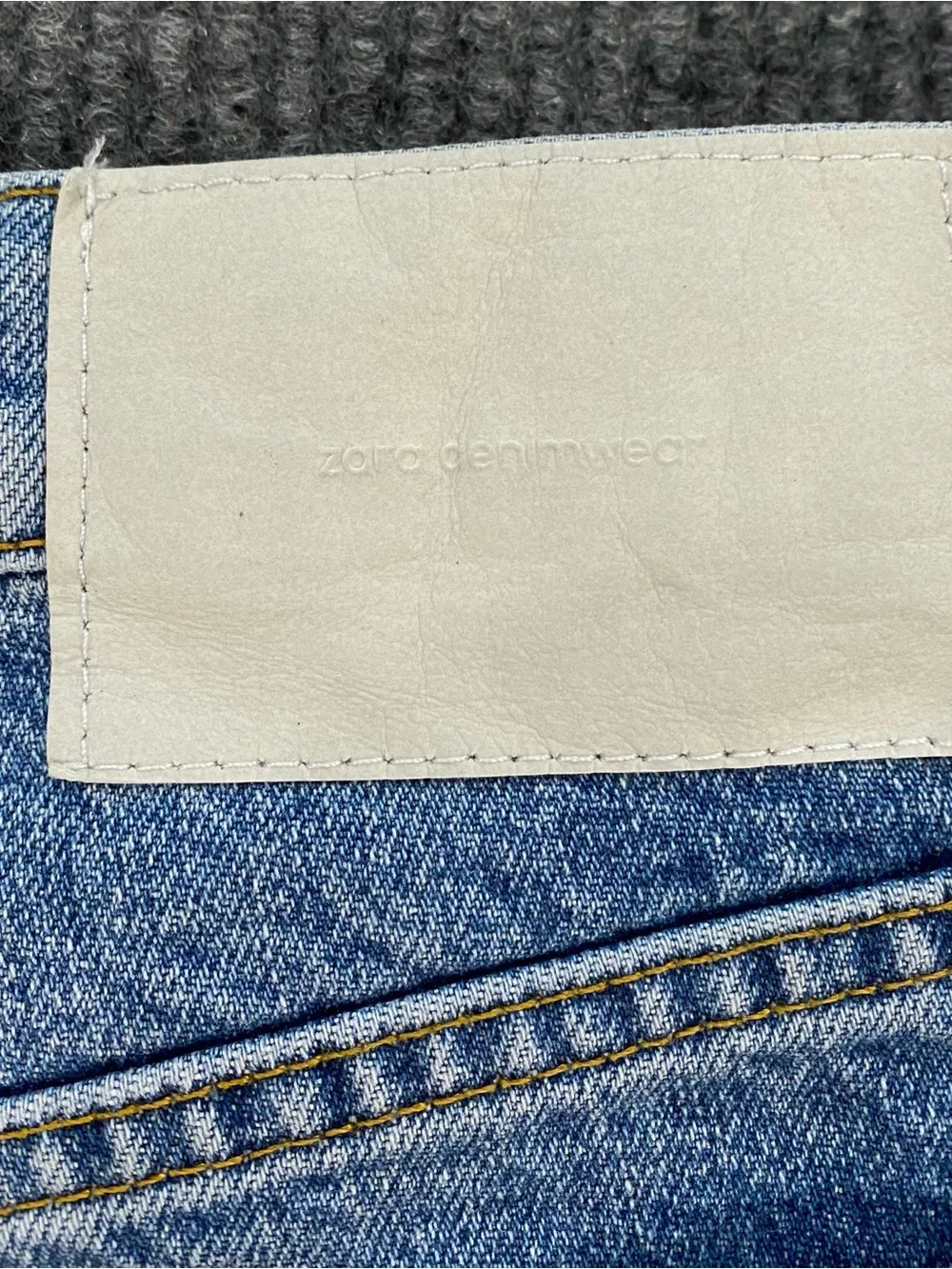 Zara Men's Renaissance Printed Distressed Jeans Size 29